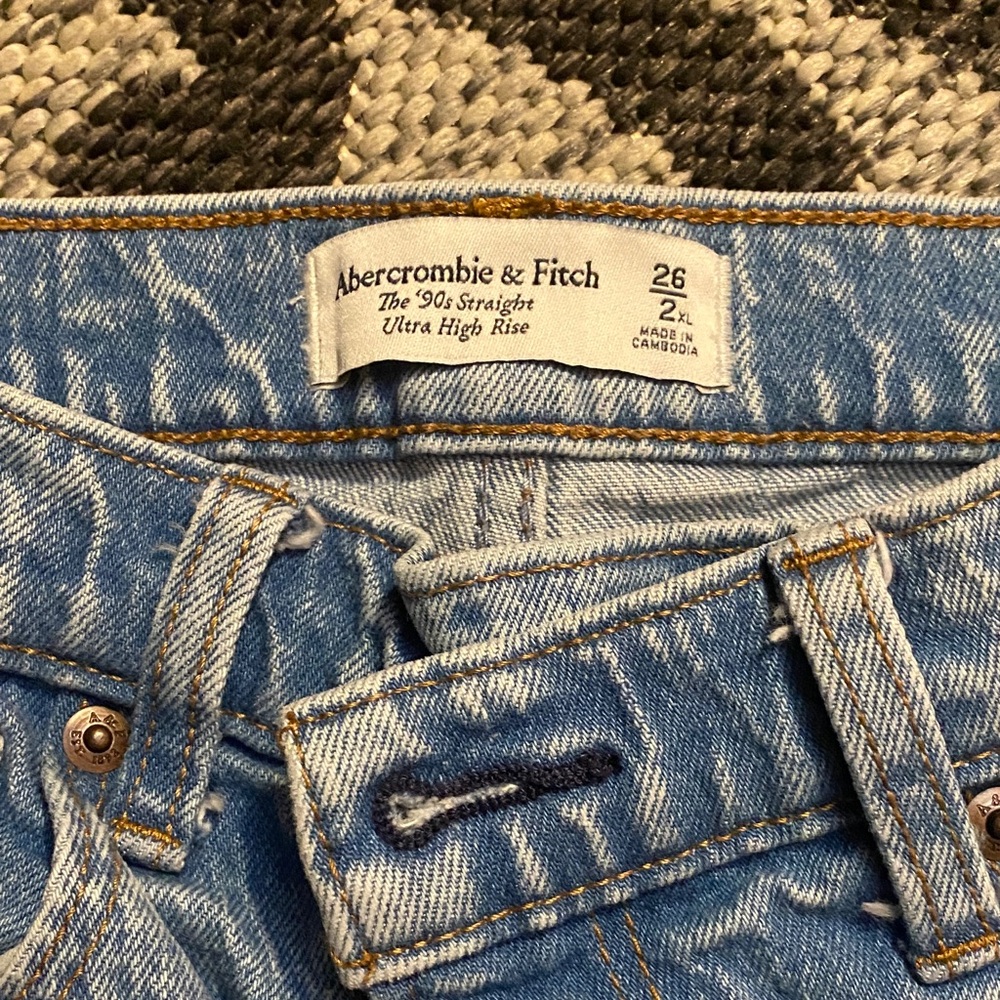 Abercrombie & Fitch Light Blue '90s Straight Jeans